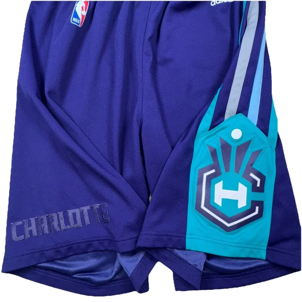 Adidas‎ Charlotte Hornets NBA Mens Medium Purple Basketball Shorts Mesh Striped